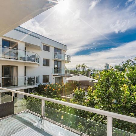 Bayview Beachfront Apartments, In Town Right On The Beach Byron Bay Exterior foto