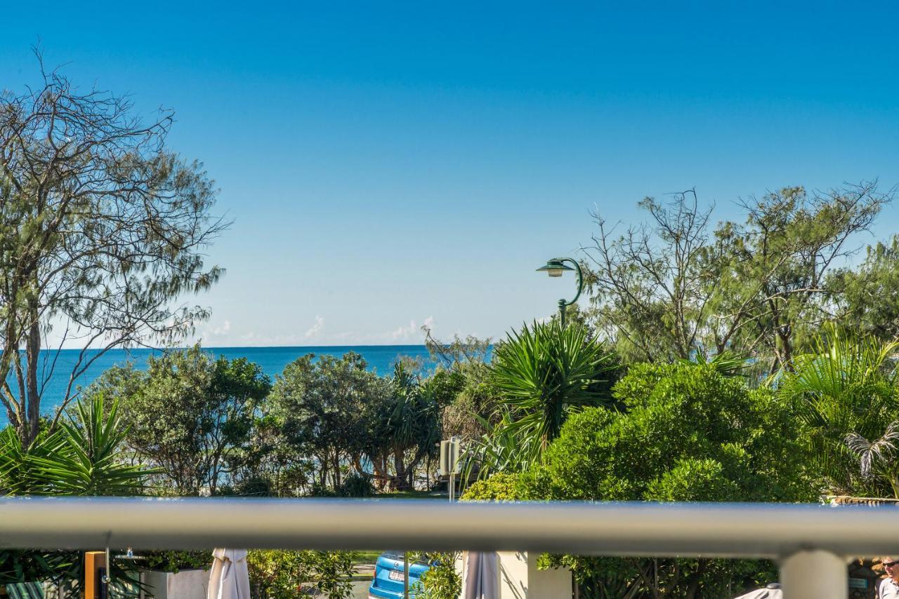 Bayview Beachfront Apartments, In Town Right On The Beach Byron Bay Exterior foto