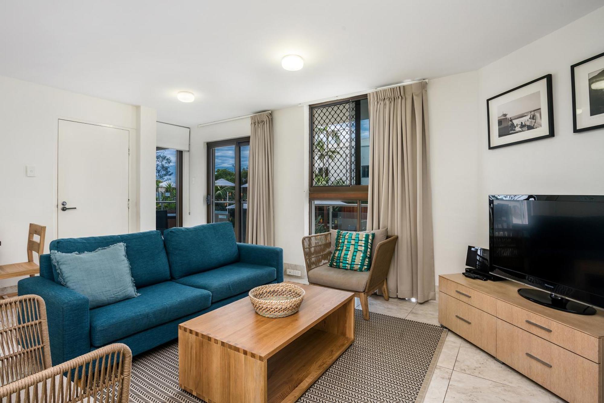 Bayview Beachfront Apartments, In Town Right On The Beach Byron Bay Exterior foto