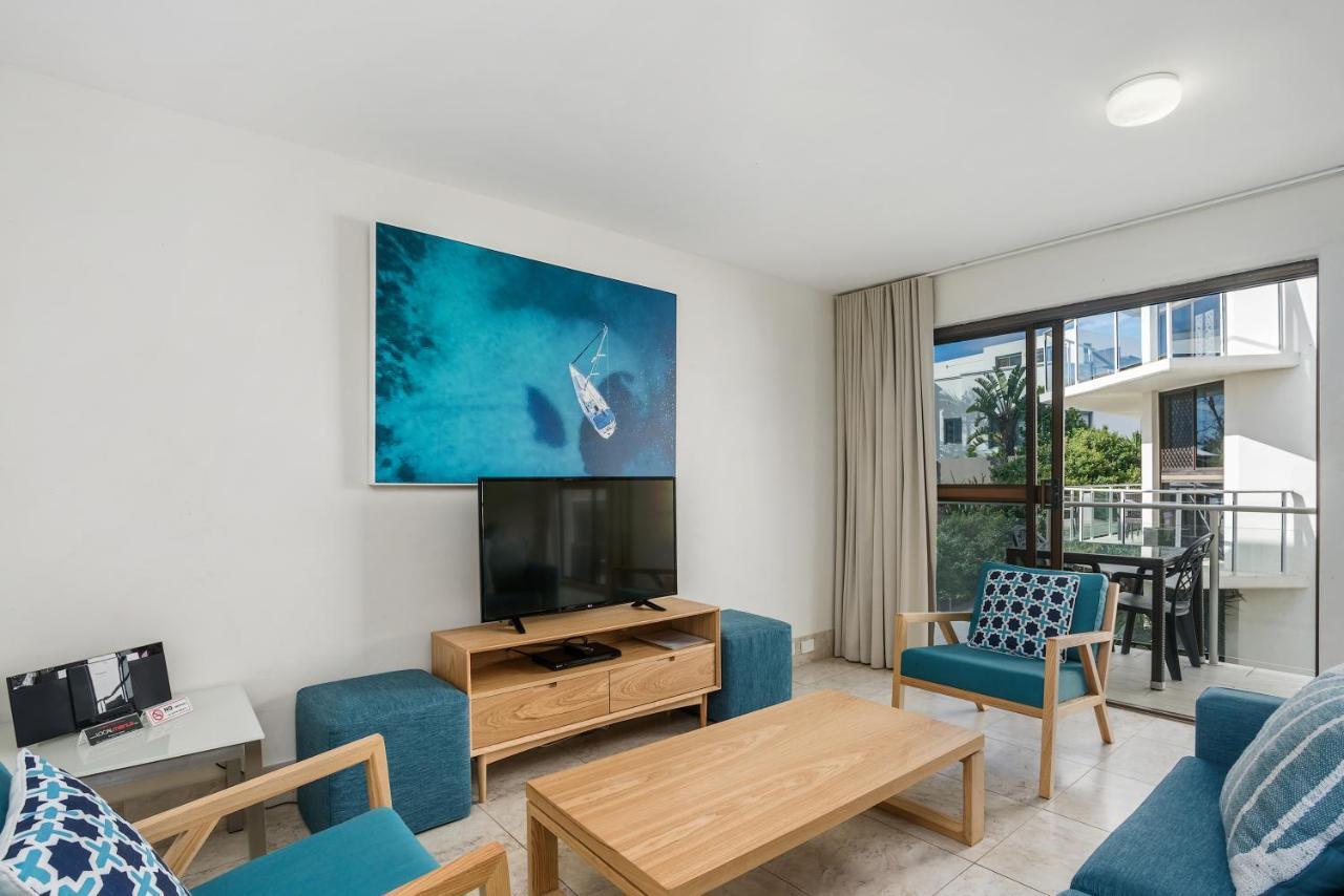 Bayview Beachfront Apartments, In Town Right On The Beach Byron Bay Exterior foto